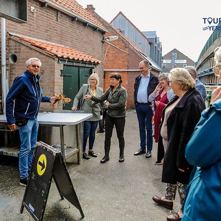 Prachtig Gelegen Vrijstaand Landhuis Hansweert Exteriér fotografie